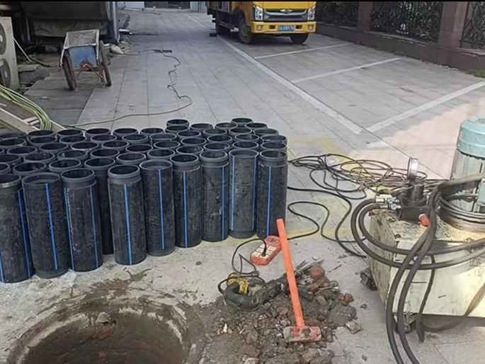 定陶PE置换管厂家 DN315置换管 非开挖管短管置换